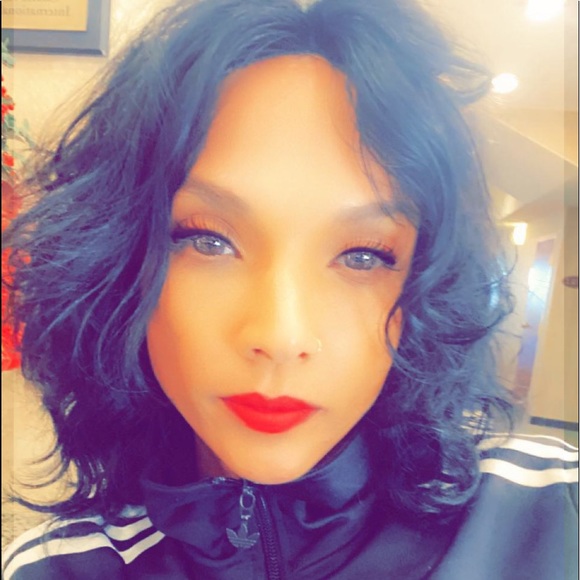 Meet your Posher, Tyra - Picture 3 of 5